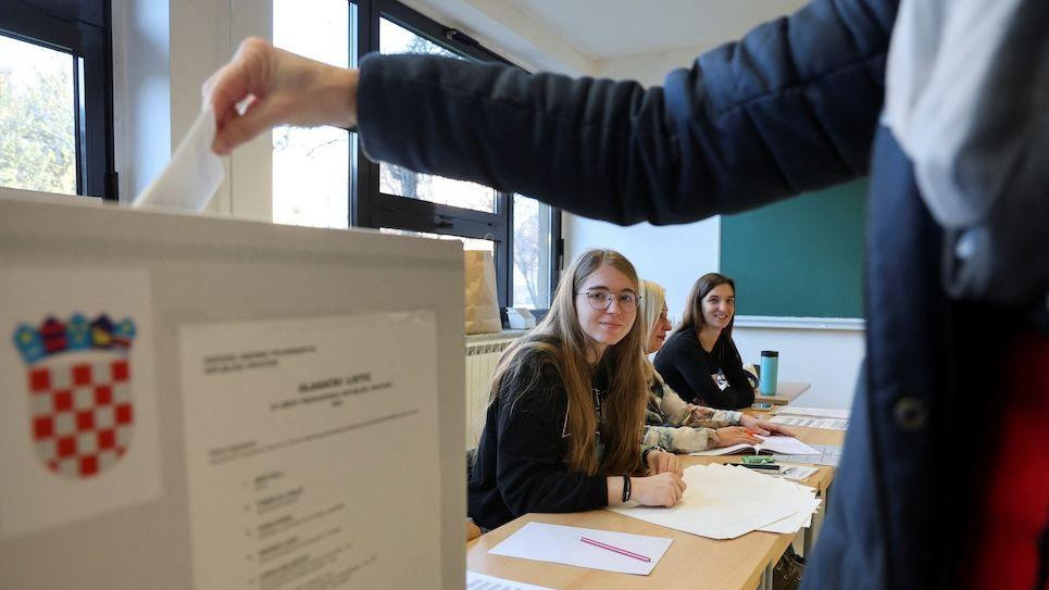 Hrvati osmi put biraju predsednika od uvođenja višestranačja