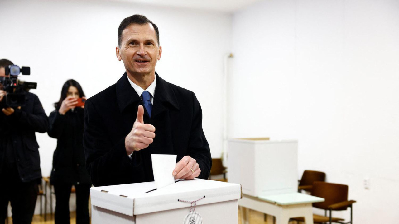 Dragan Primorac na glasačkom mestu