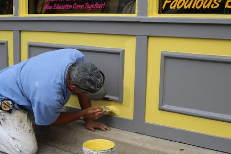 Oglas za posao - Potreban pomoćni fizički radnik za poslove oko kuće